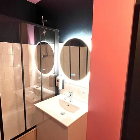 Superb For 4 People, Center - Auto Museum מולהאוס